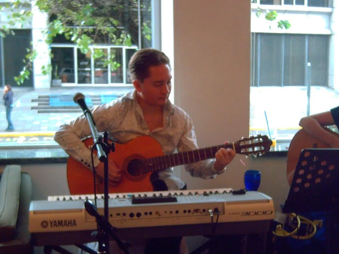 Presentación en restaurante con teclado Yamaha PSR 3000